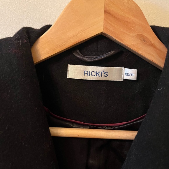 Ricki’s Winter Coat - Picture 7 of 7